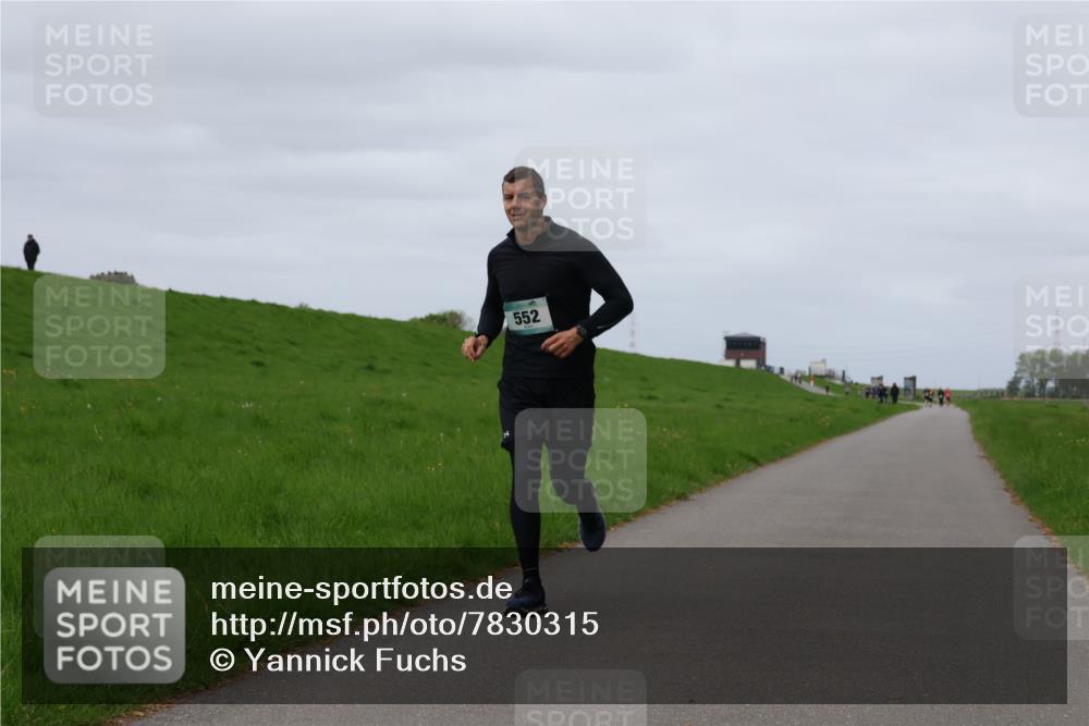 04.05.2025 - 8. Wedeler Halbmarathon Yannick Fuchs http://msf.ph/oto/7830315 04.05.2025 11:37:47 Laufen 552 meine-sportfotos.de