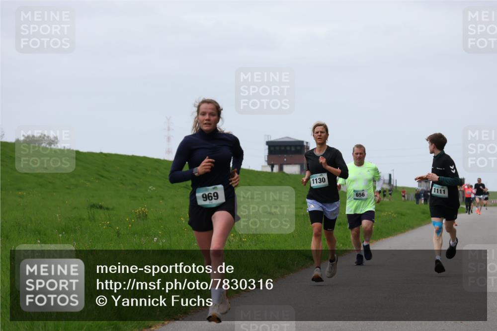 04.05.2025 - 8. Wedeler Halbmarathon Yannick Fuchs http://msf.ph/oto/7830316 04.05.2025 11:19:00 Laufen 1130, 969, 656, 111 meine-sportfotos.de