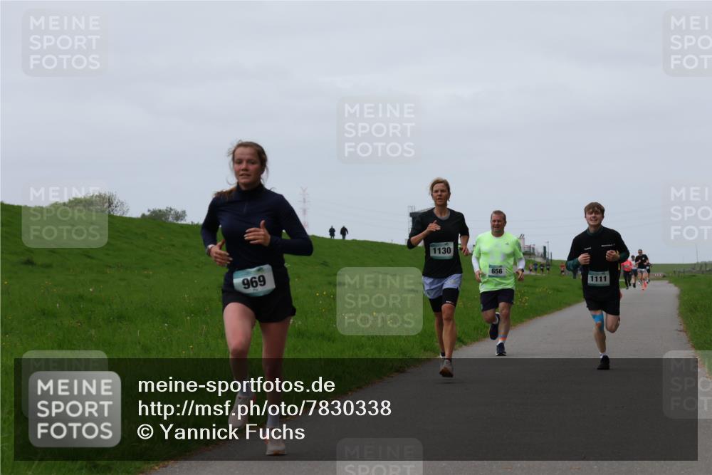 04.05.2025 - 8. Wedeler Halbmarathon Yannick Fuchs http://msf.ph/oto/7830338 04.05.2025 11:19:01 Laufen 969, 1130, 656, 1111 meine-sportfotos.de