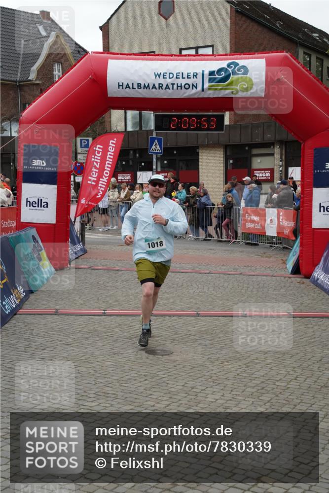 04.05.2025 - 8. Wedeler Halbmarathon Felixshl http://msf.ph/oto/7830339 04.05.2025 12:09:51 Ziel 1018 meine-sportfotos.de
