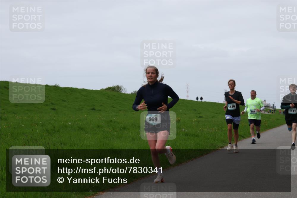 04.05.2025 - 8. Wedeler Halbmarathon Yannick Fuchs http://msf.ph/oto/7830341 04.05.2025 11:19:02 Laufen 1130, 969, 656, 1111 meine-sportfotos.de