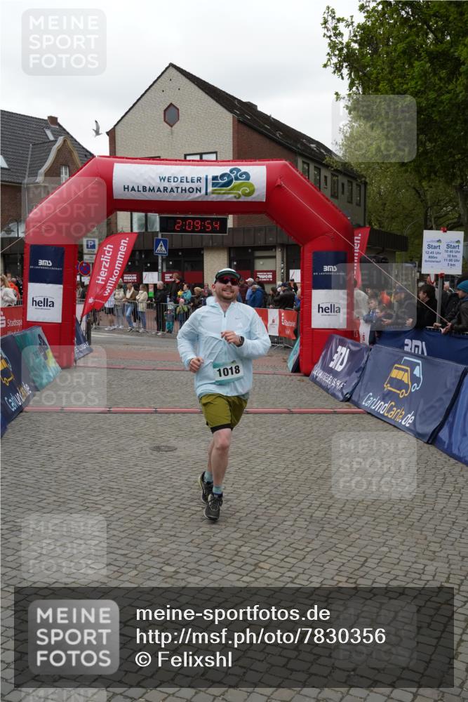 04.05.2025 - 8. Wedeler Halbmarathon Felixshl http://msf.ph/oto/7830356 04.05.2025 12:09:52 Ziel 1018 meine-sportfotos.de