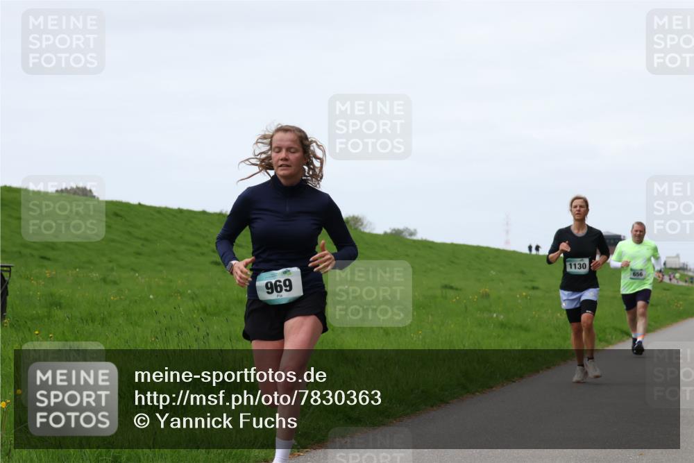 04.05.2025 - 8. Wedeler Halbmarathon Yannick Fuchs http://msf.ph/oto/7830363 04.05.2025 11:19:03 Laufen 969, 1130, 656 meine-sportfotos.de