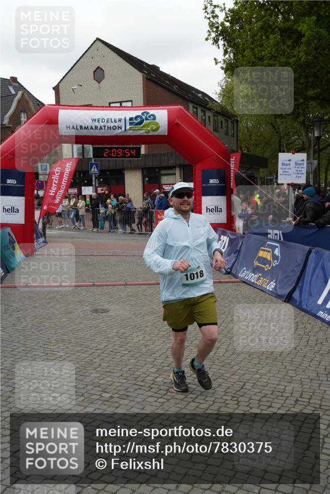 04.05.2025 - 8. Wedeler Halbmarathon Felixshl http://msf.ph/oto/7830375 04.05.2025 12:09:52 Ziel 1018 meine-sportfotos.de