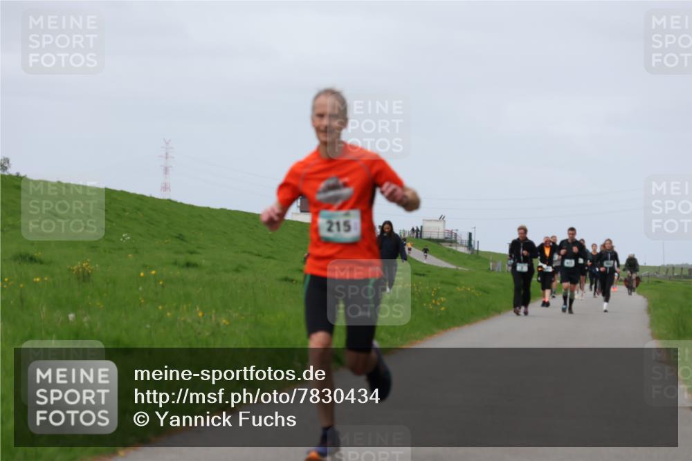 04.05.2025 - 8. Wedeler Halbmarathon Yannick Fuchs http://msf.ph/oto/7830434 04.05.2025 11:38:46 Laufen 215 meine-sportfotos.de