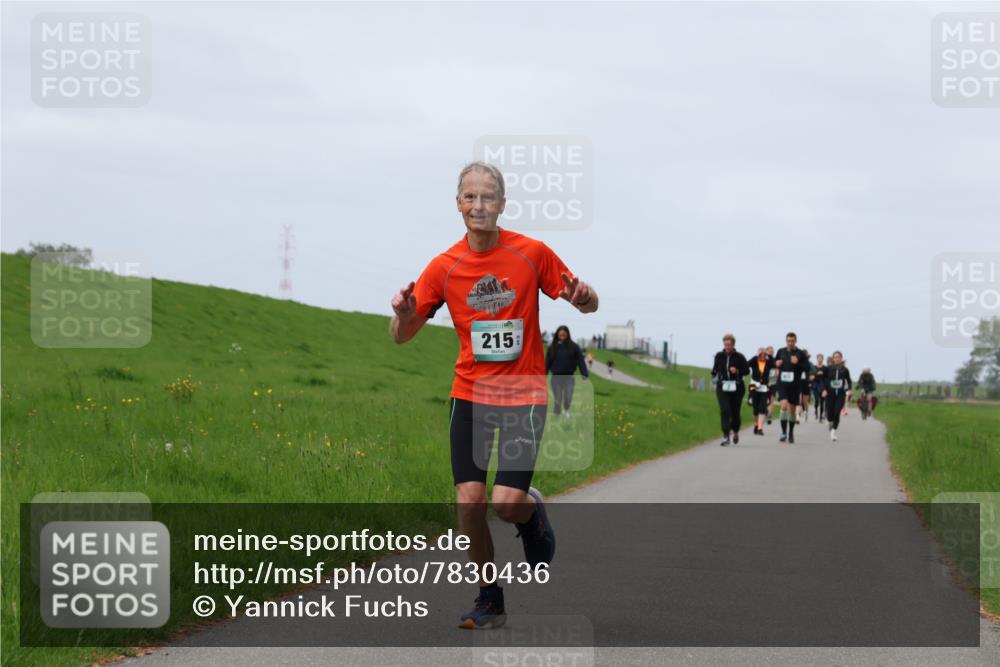 04.05.2025 - 8. Wedeler Halbmarathon Yannick Fuchs http://msf.ph/oto/7830436 04.05.2025 11:38:46 Laufen 215 meine-sportfotos.de