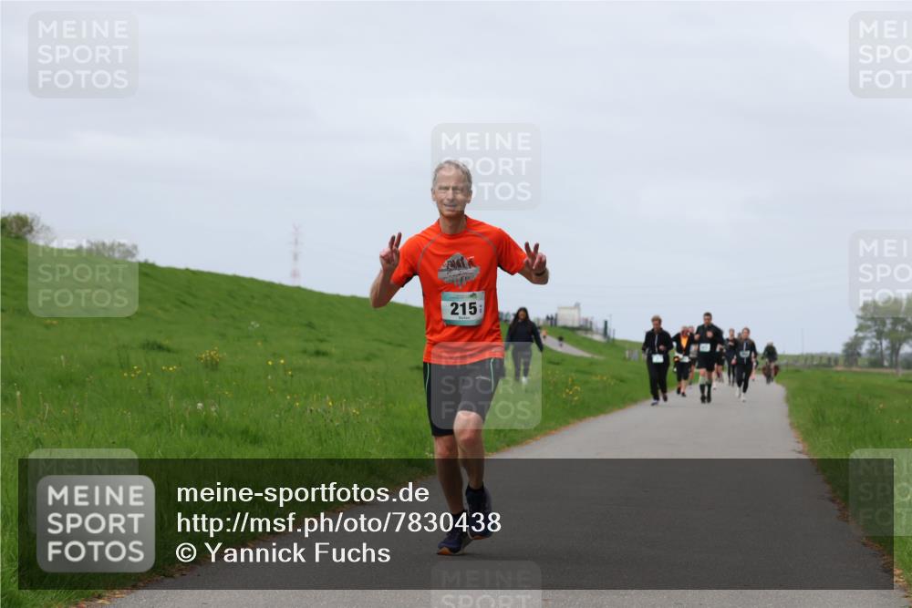 04.05.2025 - 8. Wedeler Halbmarathon Yannick Fuchs http://msf.ph/oto/7830438 04.05.2025 11:38:46 Laufen 215 meine-sportfotos.de