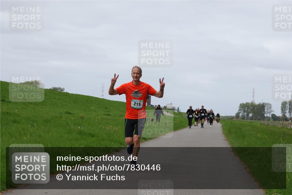 04.05.2025 - 8. Wedeler Halbmarathon Yannick Fuchs http://msf.ph/oto/7830446 04.05.2025 11:38:46 Laufen 215 meine-sportfotos.de