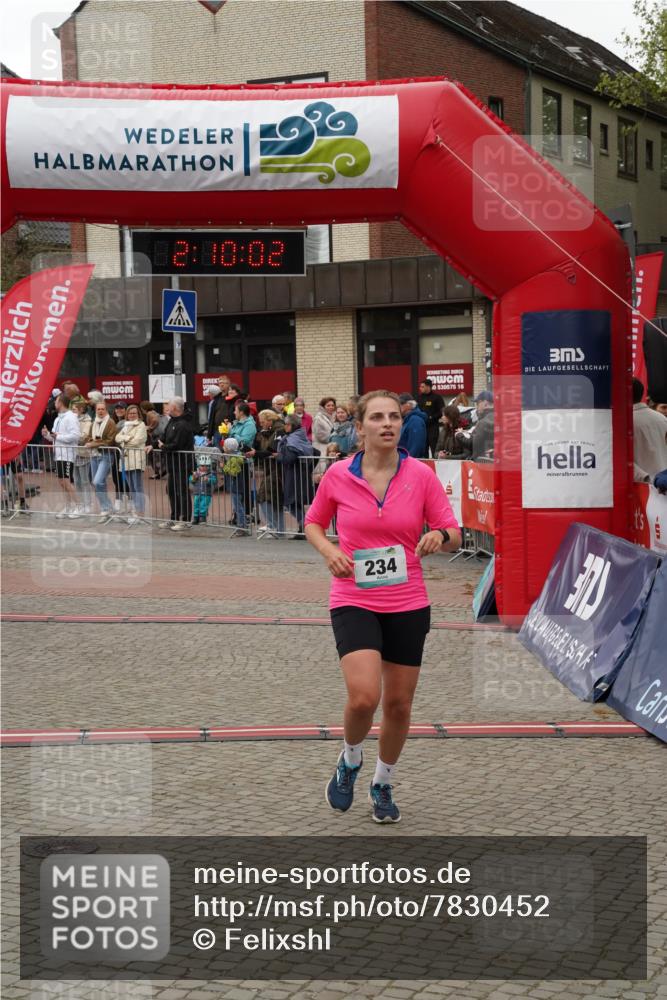 04.05.2025 - 8. Wedeler Halbmarathon Felixshl http://msf.ph/oto/7830452 04.05.2025 12:10:00 Ziel 234 meine-sportfotos.de
