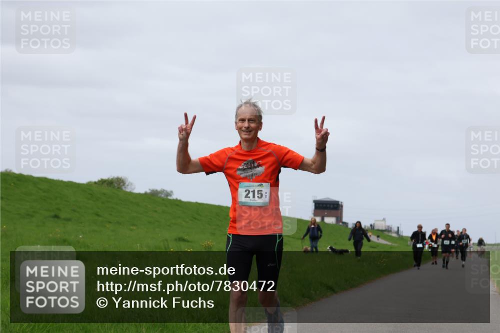 04.05.2025 - 8. Wedeler Halbmarathon Yannick Fuchs http://msf.ph/oto/7830472 04.05.2025 11:38:47 Laufen 215 meine-sportfotos.de