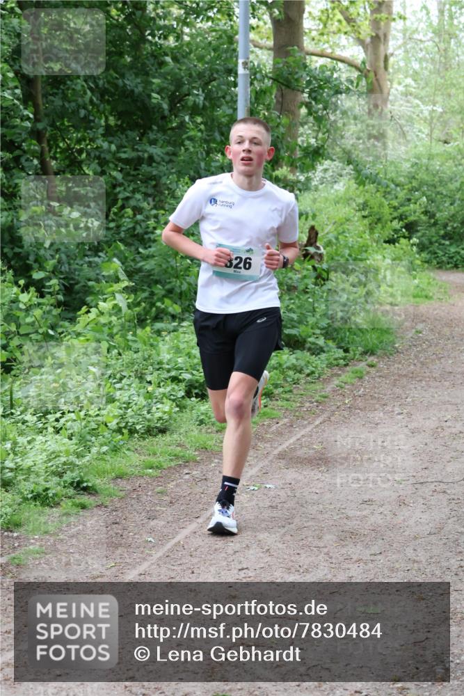 04.05.2025 - 8. Wedeler Halbmarathon Lena Gebhardt http://msf.ph/oto/7830484 04.05.2025 11:13:59 Laufen 326 meine-sportfotos.de