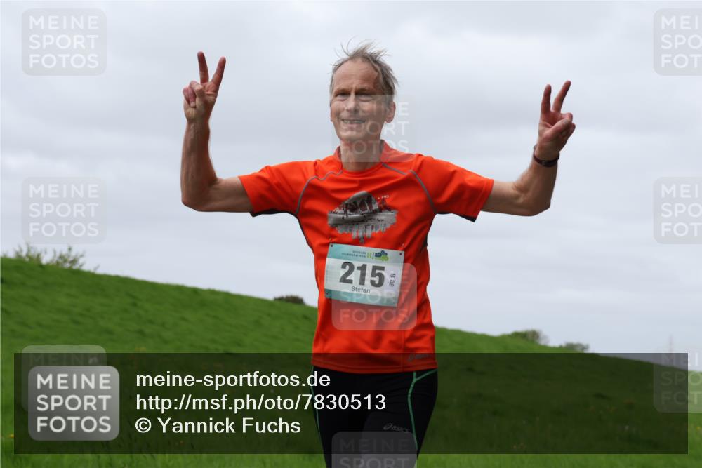 04.05.2025 - 8. Wedeler Halbmarathon Yannick Fuchs http://msf.ph/oto/7830513 04.05.2025 11:38:49 Laufen 56, 215 meine-sportfotos.de