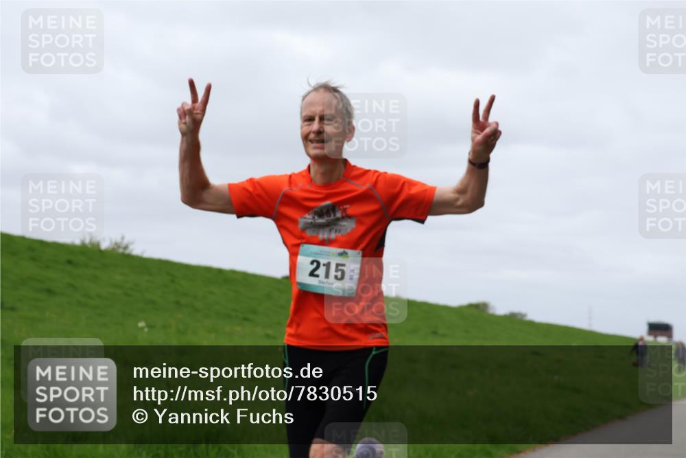 04.05.2025 - 8. Wedeler Halbmarathon Yannick Fuchs http://msf.ph/oto/7830515 04.05.2025 11:38:49 Laufen 215 meine-sportfotos.de