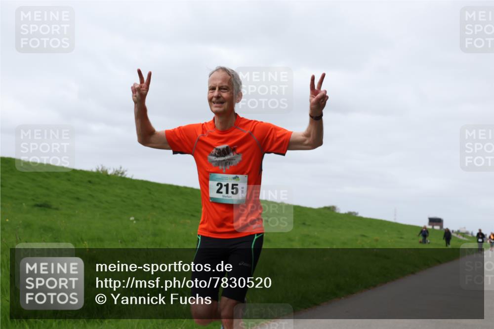 04.05.2025 - 8. Wedeler Halbmarathon Yannick Fuchs http://msf.ph/oto/7830520 04.05.2025 11:38:49 Laufen 215 meine-sportfotos.de