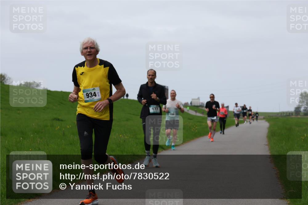 04.05.2025 - 8. Wedeler Halbmarathon Yannick Fuchs http://msf.ph/oto/7830522 04.05.2025 11:19:19 Laufen 6, 934, 177, 209 meine-sportfotos.de