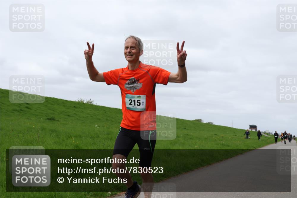 04.05.2025 - 8. Wedeler Halbmarathon Yannick Fuchs http://msf.ph/oto/7830523 04.05.2025 11:38:49 Laufen 215 meine-sportfotos.de
