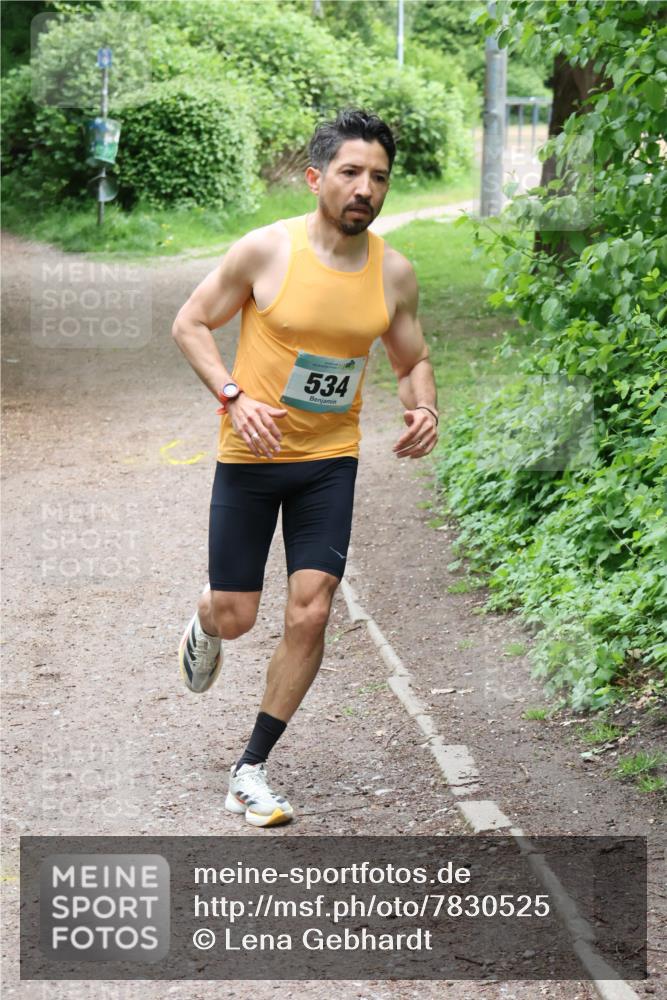 04.05.2025 - 8. Wedeler Halbmarathon Lena Gebhardt http://msf.ph/oto/7830525 04.05.2025 11:14:32 Laufen 534 meine-sportfotos.de