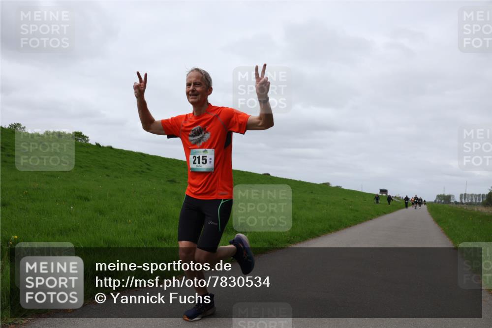 04.05.2025 - 8. Wedeler Halbmarathon Yannick Fuchs http://msf.ph/oto/7830534 04.05.2025 11:38:50 Laufen 215 meine-sportfotos.de