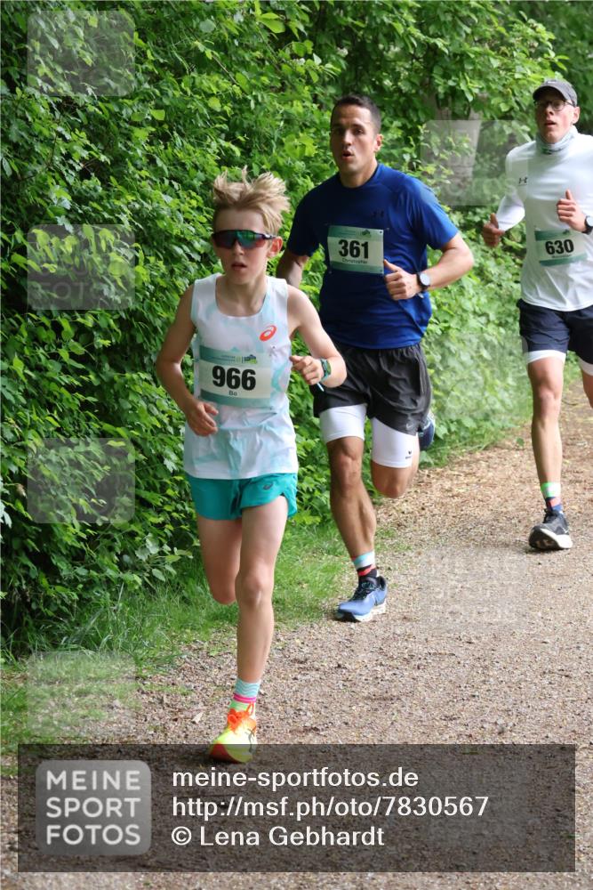 04.05.2025 - 8. Wedeler Halbmarathon Lena Gebhardt http://msf.ph/oto/7830567 04.05.2025 11:14:50 Laufen 966, 361, 630 meine-sportfotos.de