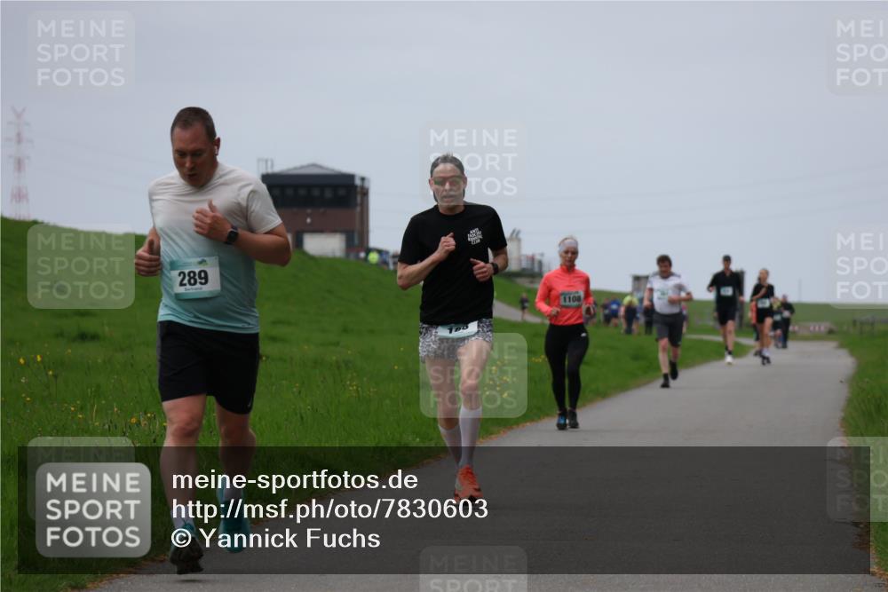 04.05.2025 - 8. Wedeler Halbmarathon Yannick Fuchs http://msf.ph/oto/7830603 04.05.2025 11:19:23 Laufen 289, 1108 meine-sportfotos.de