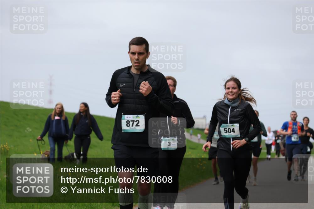 04.05.2025 - 8. Wedeler Halbmarathon Yannick Fuchs http://msf.ph/oto/7830608 04.05.2025 11:39:03 Laufen 10, 8, 872, 3, 504 meine-sportfotos.de