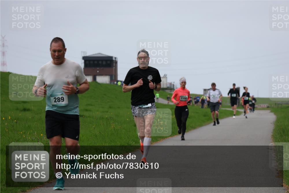 04.05.2025 - 8. Wedeler Halbmarathon Yannick Fuchs http://msf.ph/oto/7830610 04.05.2025 11:19:23 Laufen 289, 1108 meine-sportfotos.de