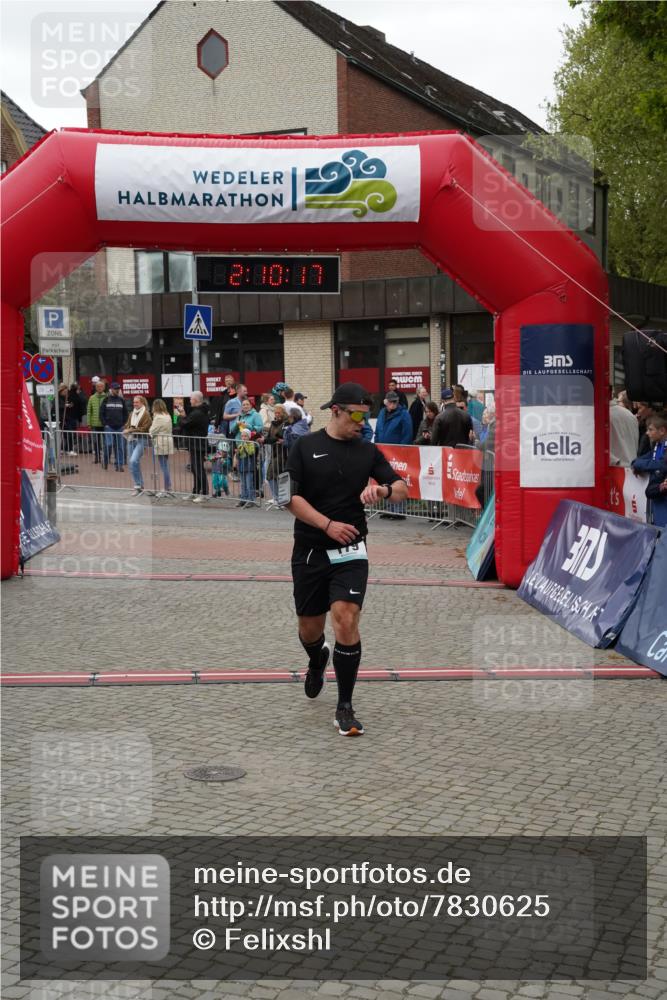04.05.2025 - 8. Wedeler Halbmarathon Felixshl http://msf.ph/oto/7830625 04.05.2025 12:10:15 Ziel 173, 179 meine-sportfotos.de