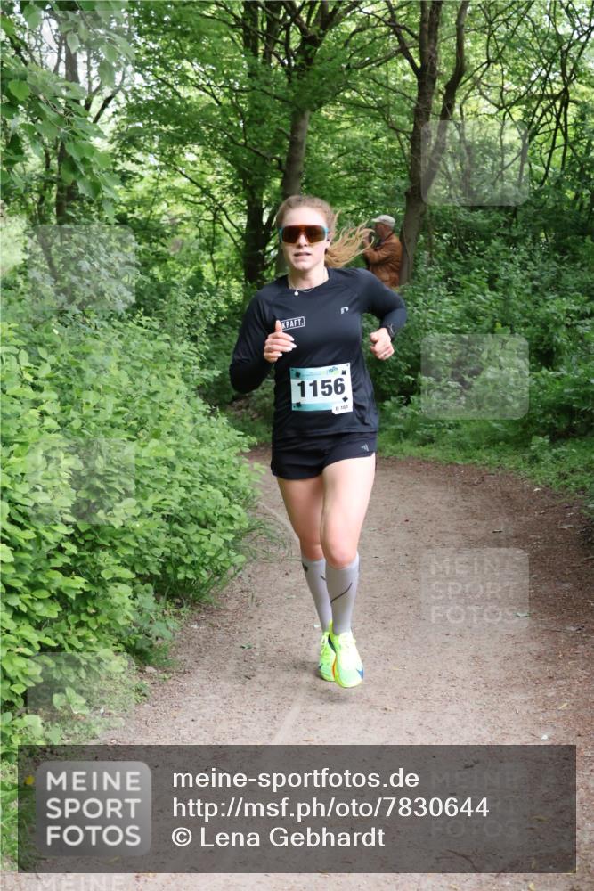 04.05.2025 - 8. Wedeler Halbmarathon Lena Gebhardt http://msf.ph/oto/7830644 04.05.2025 11:15:13 Laufen 1156, 161 meine-sportfotos.de