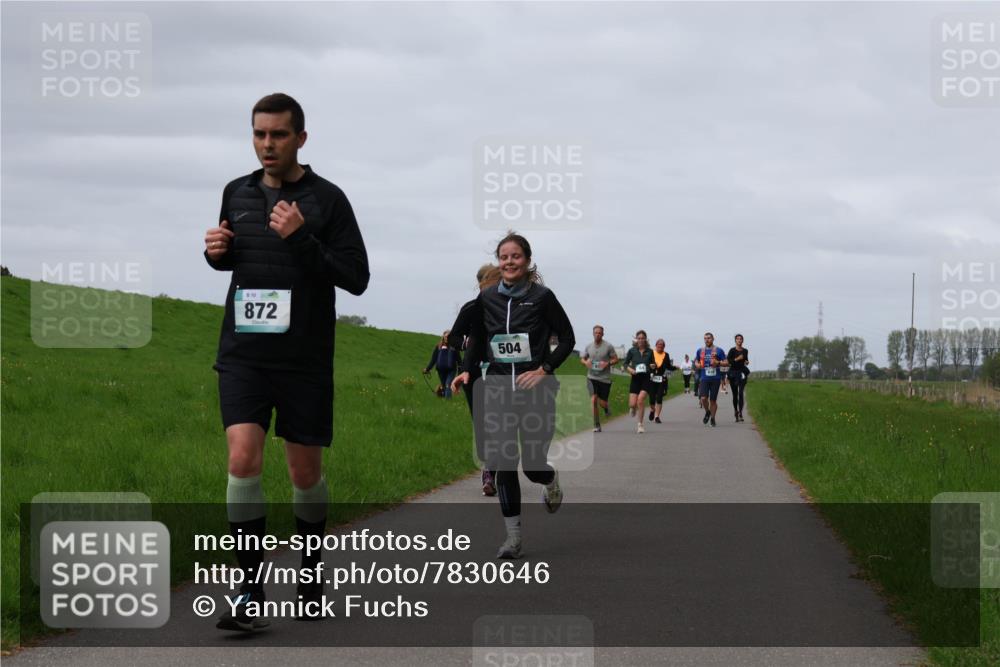 04.05.2025 - 8. Wedeler Halbmarathon Yannick Fuchs http://msf.ph/oto/7830646 04.05.2025 11:39:06 Laufen 8, 10, 872, 504 meine-sportfotos.de
