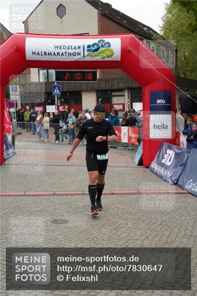 04.05.2025 - 8. Wedeler Halbmarathon Felixshl http://msf.ph/oto/7830647 04.05.2025 12:10:15 Ziel 173, 179 meine-sportfotos.de
