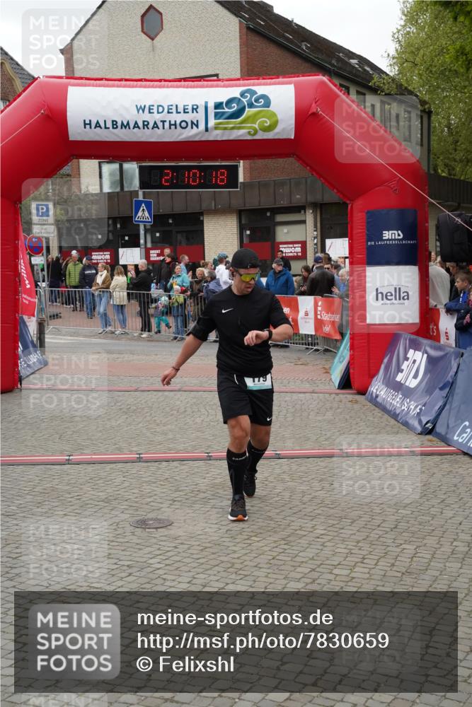 04.05.2025 - 8. Wedeler Halbmarathon Felixshl http://msf.ph/oto/7830659 04.05.2025 12:10:16 Ziel 179 meine-sportfotos.de