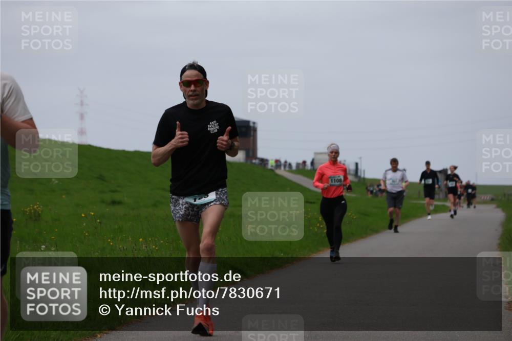 04.05.2025 - 8. Wedeler Halbmarathon Yannick Fuchs http://msf.ph/oto/7830671 04.05.2025 11:19:25 Laufen 1108 meine-sportfotos.de