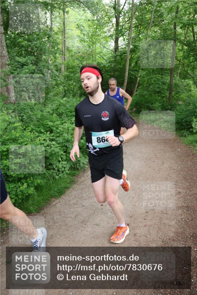 04.05.2025 - 8. Wedeler Halbmarathon Lena Gebhardt http://msf.ph/oto/7830676 04.05.2025 11:15:23 Laufen 86 meine-sportfotos.de