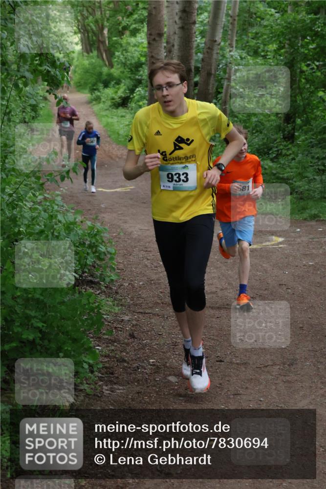 04.05.2025 - 8. Wedeler Halbmarathon Lena Gebhardt http://msf.ph/oto/7830694 04.05.2025 11:15:28 Laufen 933, 116 meine-sportfotos.de