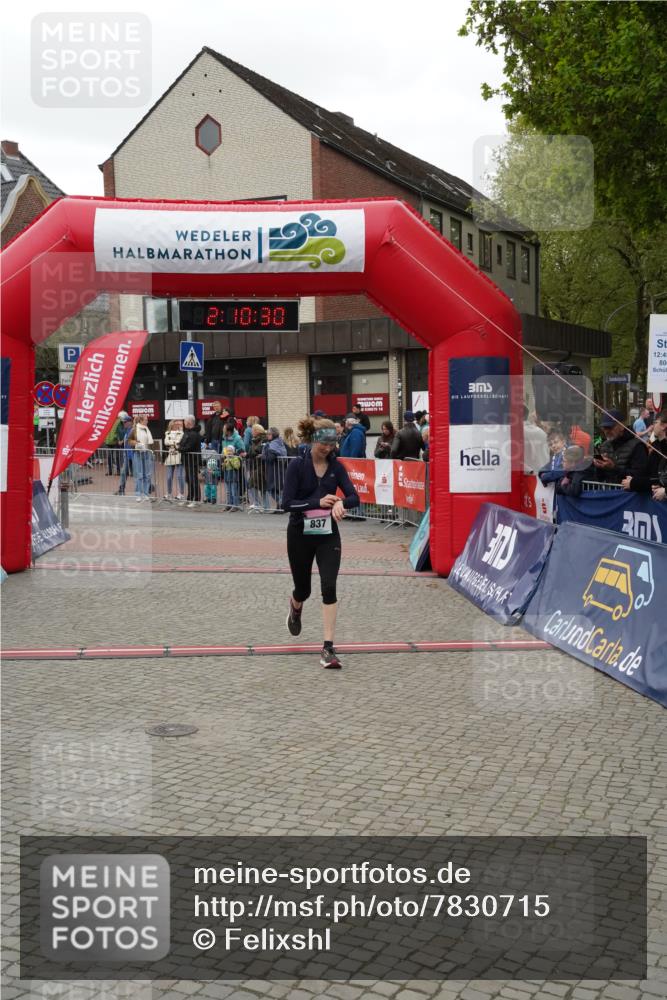 04.05.2025 - 8. Wedeler Halbmarathon Felixshl http://msf.ph/oto/7830715 04.05.2025 12:10:28 Ziel 837 meine-sportfotos.de