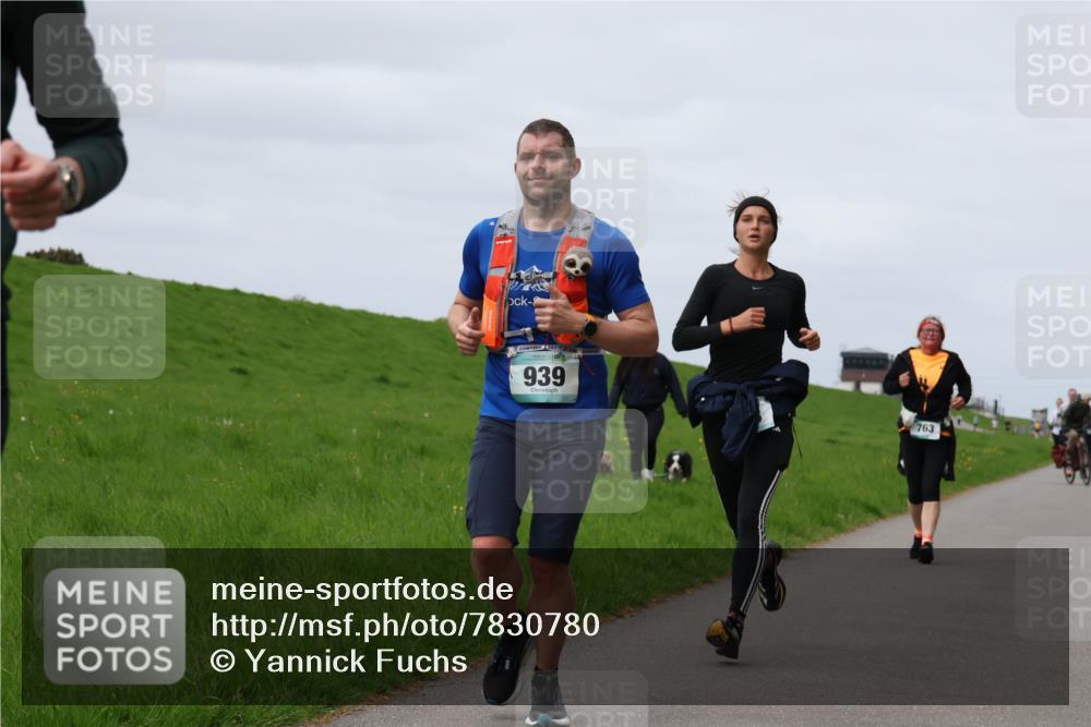 04.05.2025 - 8. Wedeler Halbmarathon Yannick Fuchs http://msf.ph/oto/7830780 04.05.2025 11:39:14 Laufen 939, 763 meine-sportfotos.de