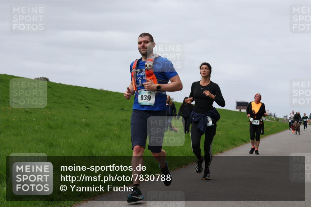04.05.2025 - 8. Wedeler Halbmarathon Yannick Fuchs http://msf.ph/oto/7830788 04.05.2025 11:39:15 Laufen 939, 763 meine-sportfotos.de