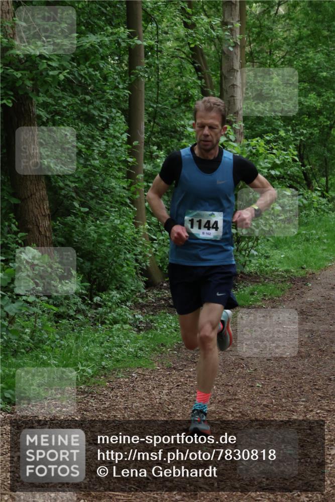 04.05.2025 - 8. Wedeler Halbmarathon Lena Gebhardt http://msf.ph/oto/7830818 04.05.2025 11:15:57 Laufen 1144, 162 meine-sportfotos.de