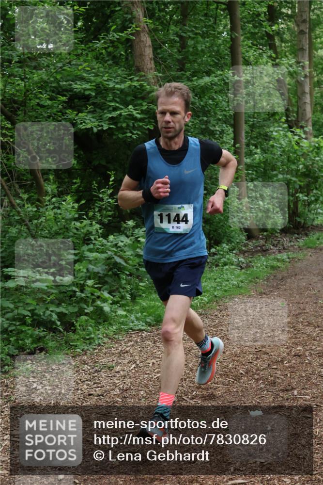 04.05.2025 - 8. Wedeler Halbmarathon Lena Gebhardt http://msf.ph/oto/7830826 04.05.2025 11:15:58 Laufen 1144, 162 meine-sportfotos.de