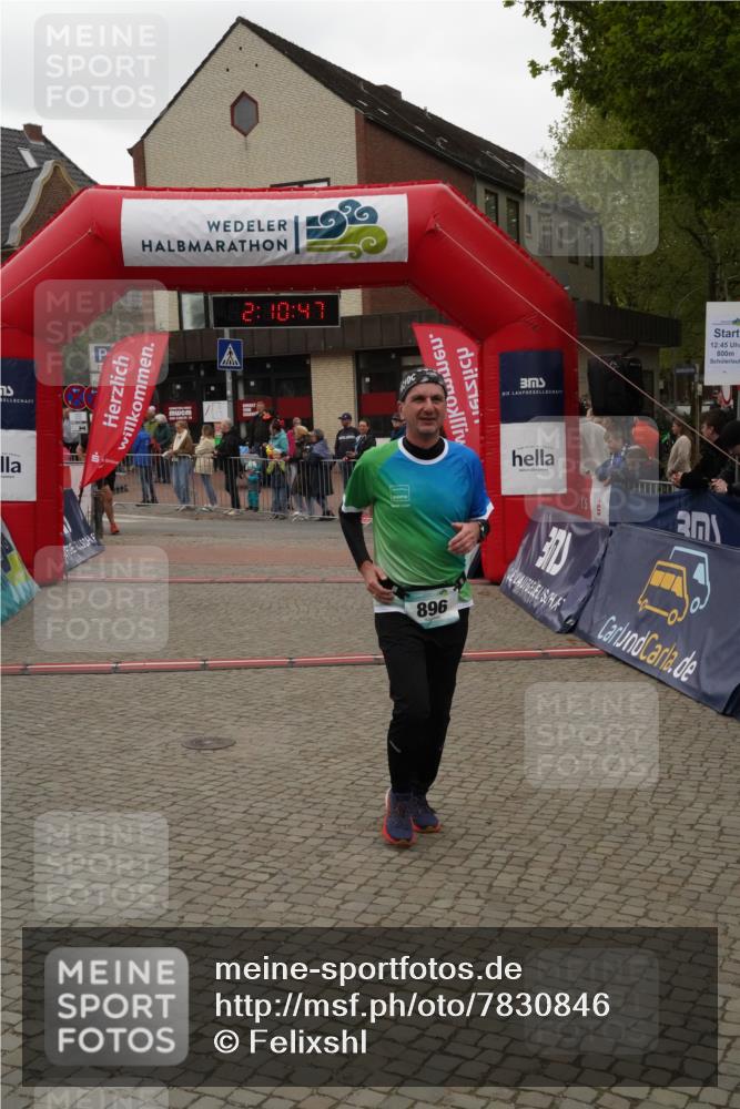 04.05.2025 - 8. Wedeler Halbmarathon Felixshl http://msf.ph/oto/7830846 04.05.2025 12:10:45 Ziel 503, 896 meine-sportfotos.de
