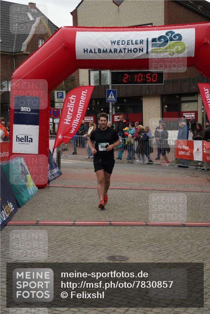 04.05.2025 - 8. Wedeler Halbmarathon Felixshl http://msf.ph/oto/7830857 04.05.2025 12:10:48 Ziel 503, 896 meine-sportfotos.de