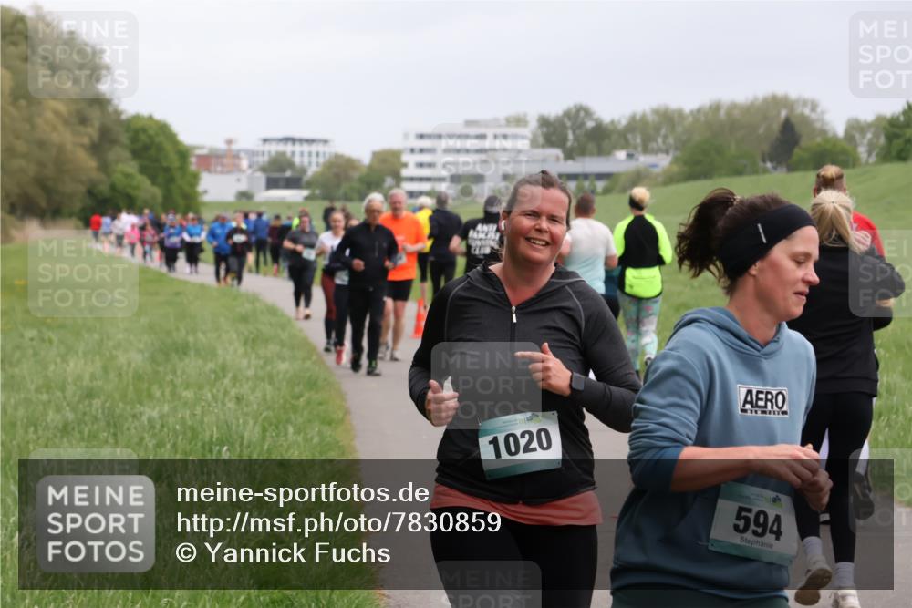 04.05.2025 - 8. Wedeler Halbmarathon Yannick Fuchs http://msf.ph/oto/7830859 04.05.2025 11:19:39 Laufen 1020, 594 meine-sportfotos.de