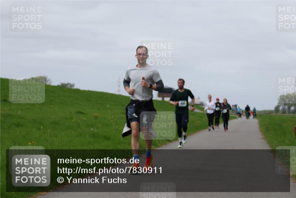 04.05.2025 - 8. Wedeler Halbmarathon Yannick Fuchs http://msf.ph/oto/7830911 04.05.2025 11:39:28 Laufen 400 meine-sportfotos.de