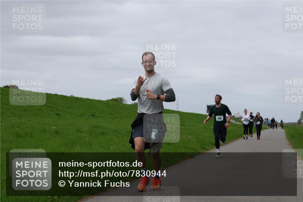 04.05.2025 - 8. Wedeler Halbmarathon Yannick Fuchs http://msf.ph/oto/7830944 04.05.2025 11:39:30 Laufen 400 meine-sportfotos.de