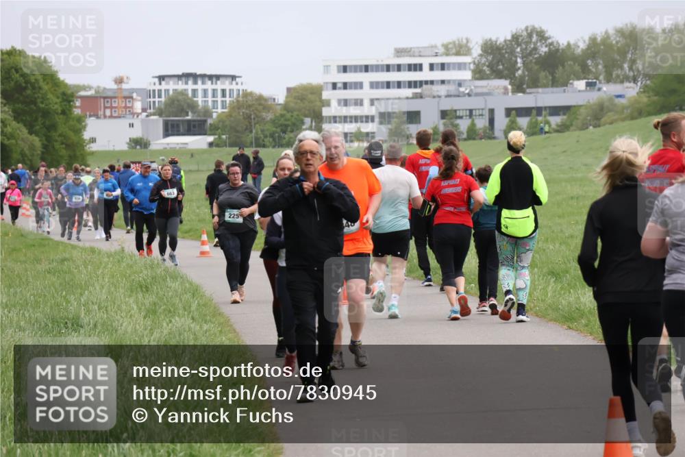 04.05.2025 - 8. Wedeler Halbmarathon Yannick Fuchs http://msf.ph/oto/7830945 04.05.2025 11:19:43 Laufen 663, 225 meine-sportfotos.de