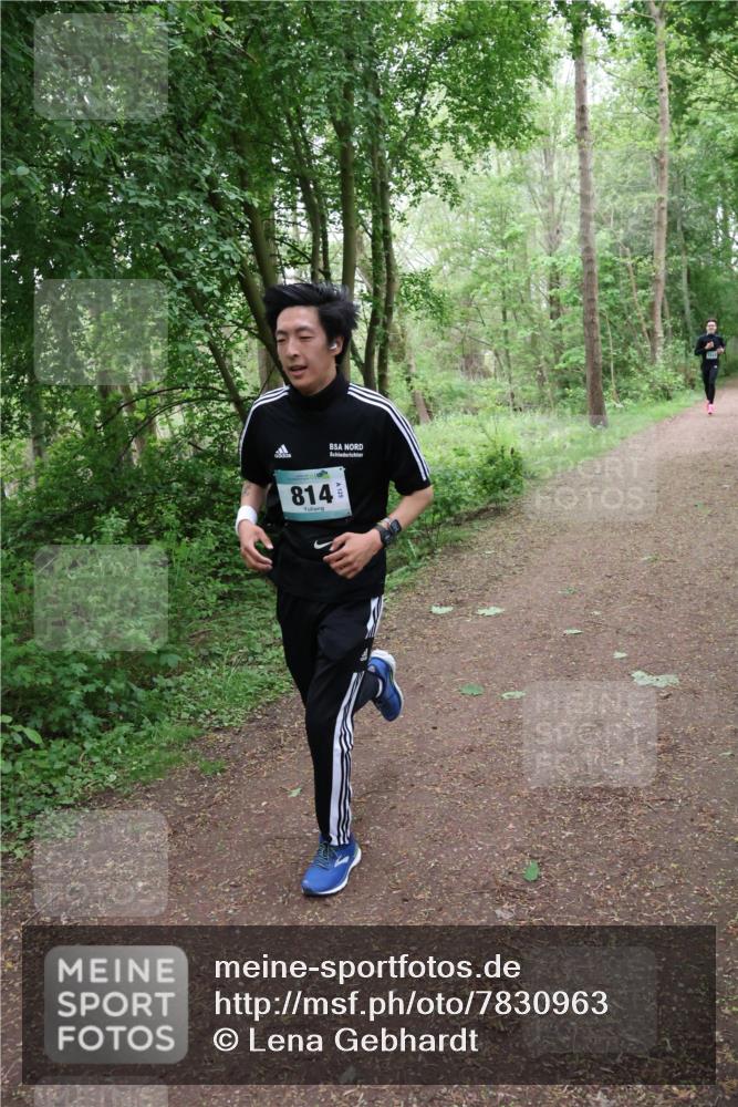 04.05.2025 - 8. Wedeler Halbmarathon Lena Gebhardt http://msf.ph/oto/7830963 04.05.2025 11:16:40 Laufen 814 meine-sportfotos.de