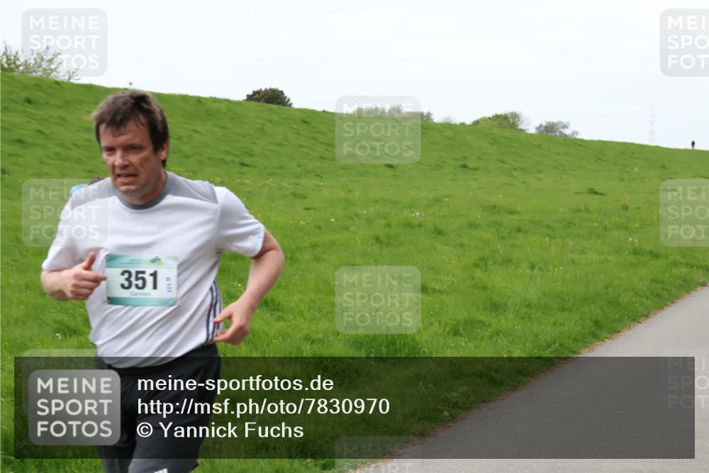 04.05.2025 - 8. Wedeler Halbmarathon Yannick Fuchs http://msf.ph/oto/7830970 04.05.2025 11:19:46 Laufen 351 meine-sportfotos.de