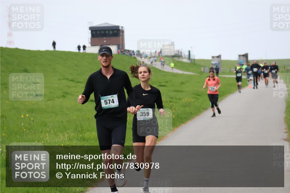 04.05.2025 - 8. Wedeler Halbmarathon Yannick Fuchs http://msf.ph/oto/7830978 04.05.2025 11:19:47 Laufen 574, 359 meine-sportfotos.de
