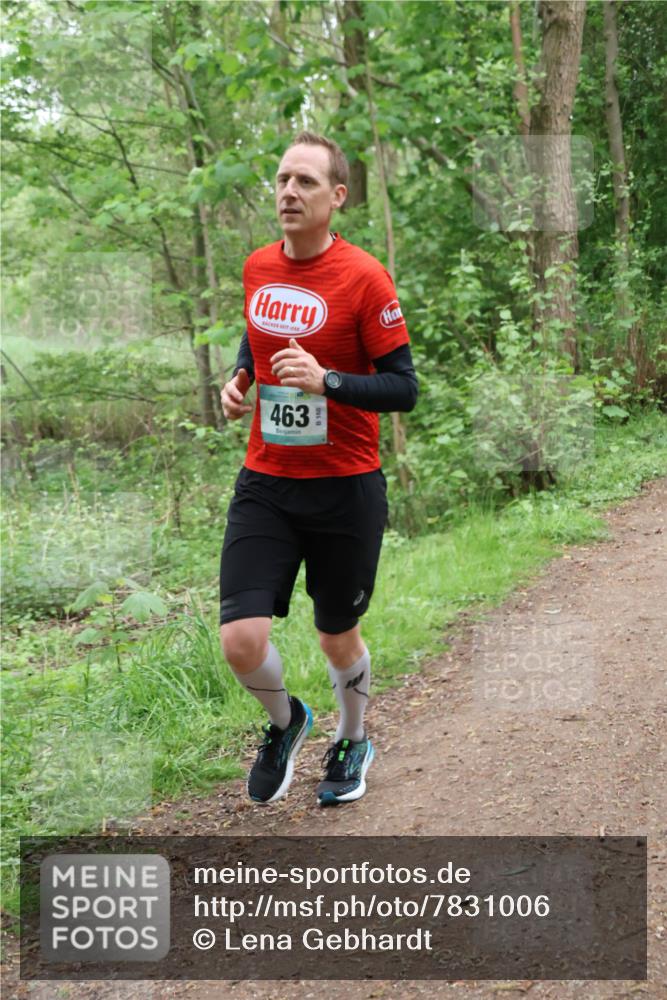 04.05.2025 - 8. Wedeler Halbmarathon Lena Gebhardt http://msf.ph/oto/7831006 04.05.2025 11:16:51 Laufen 688, 463 meine-sportfotos.de