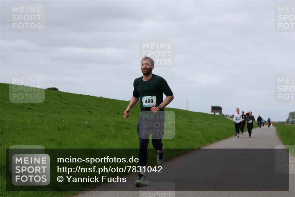 04.05.2025 - 8. Wedeler Halbmarathon Yannick Fuchs http://msf.ph/oto/7831042 04.05.2025 11:39:33 Laufen 400 meine-sportfotos.de